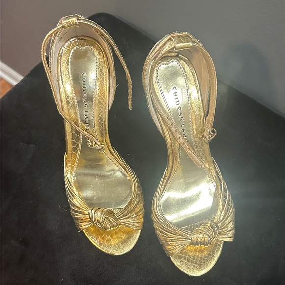 Chinese Laundry Metallic Gold Knotted Sandals - Picture 1 of 3